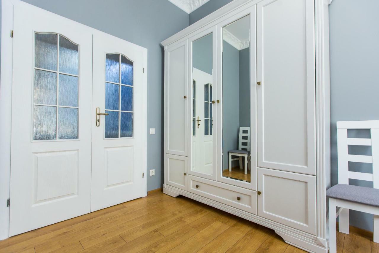 Дизайнерська Віп Квартира По Вулиці Куліша 14 Lviv Exterior photo